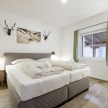 Tauernsuites Sonnblick 4 *